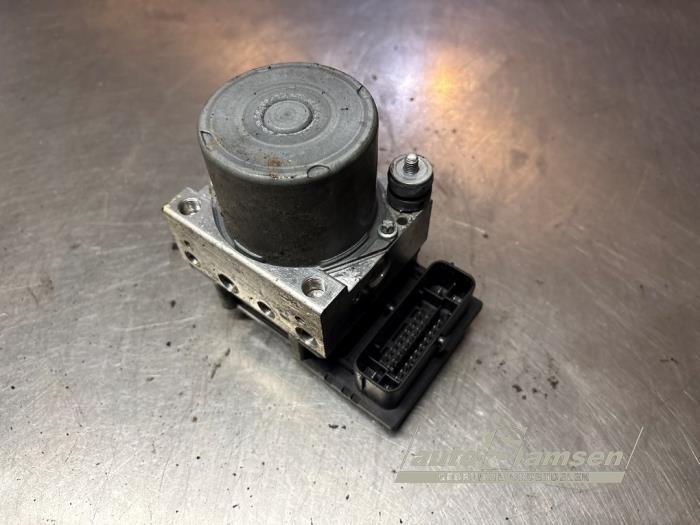 Usagé Pompe ABS Peugeot 308 (4A/C) 1.4 VTI 16V Prix € 75,00 Règlement à la marge proposé par Auto Samsen B.V.
