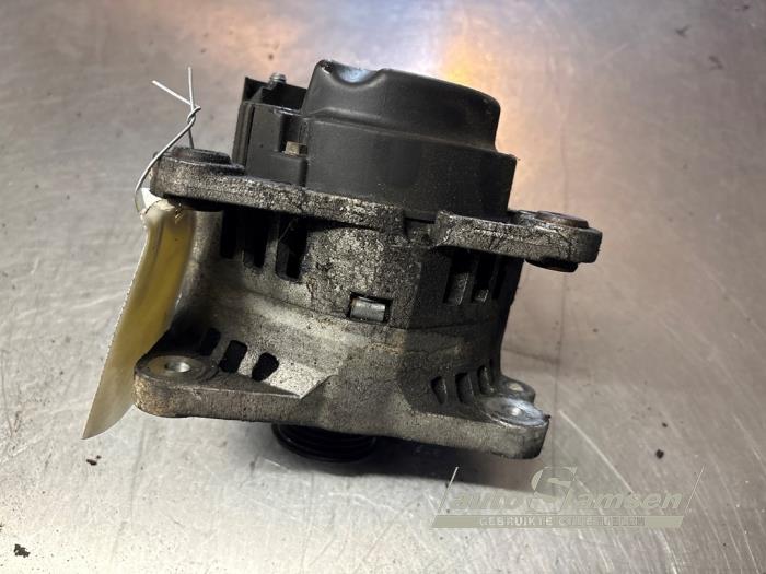 Gebrauchte Dynamo Seat Ibiza IV (6J5) 1.2 12V Preis € 45,00 Margenregelung angeboten von Auto Samsen B.V.