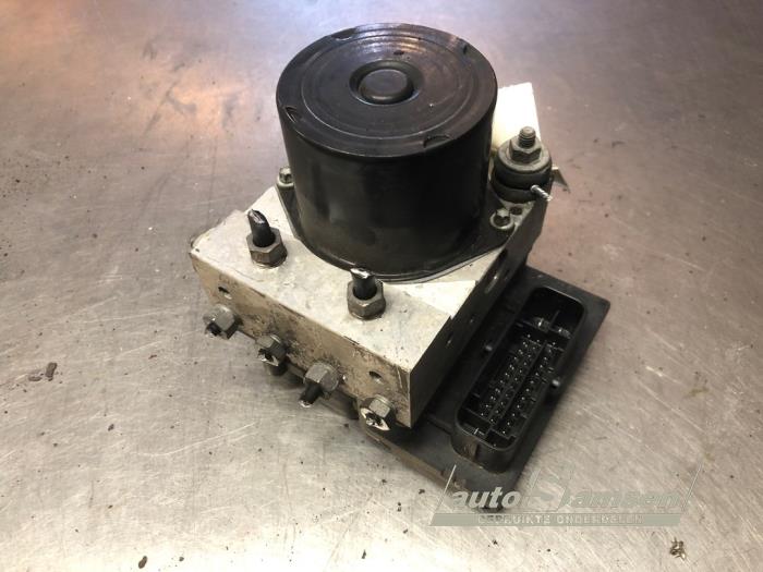 Begagnade ABS-pump Volkswagen Polo V (6R) 1.2 12V BlueMotion Technology Pris € 50,00 Marginaltabell erbjuds av Auto Samsen B.V.