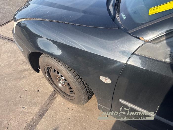 Używane Ekran lewy przód Saab 9-3 Sport Estate (YS3F) 1.8t 16V Cena € 85,00 Procedura marży oferowane przez Auto Samsen B.V.