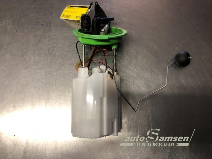 Usagé Pompe carburant électrique Audi A3 Sportback (8VA/8VF) 1.4 TFSI 16V e-tron Prix € 40,00 Règlement à la marge proposé par Auto Samsen B.V.