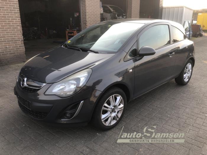 Usagé Compresseur de clim Opel Corsa D 1.4 16V Twinport Prix € 75,00 Règlement à la marge proposé par Auto Samsen B.V.