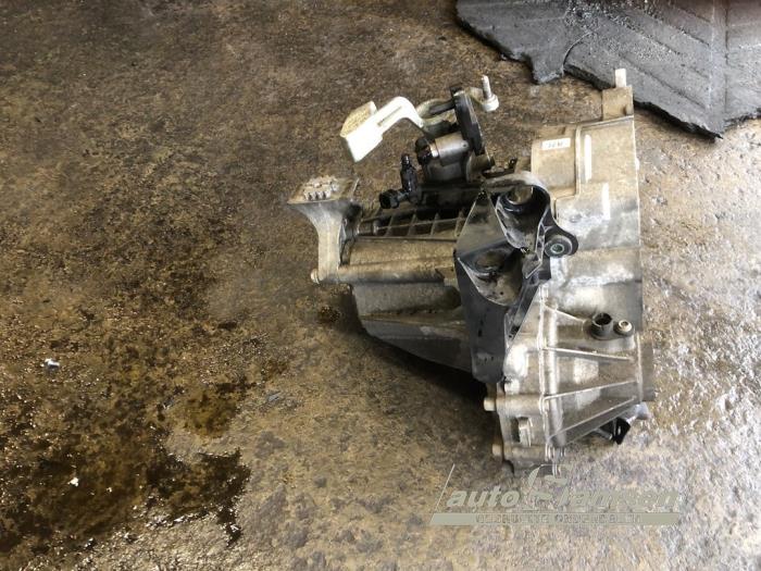 Getriebe van een Volkswagen Up! (121) 1.0 12V 60 2019
