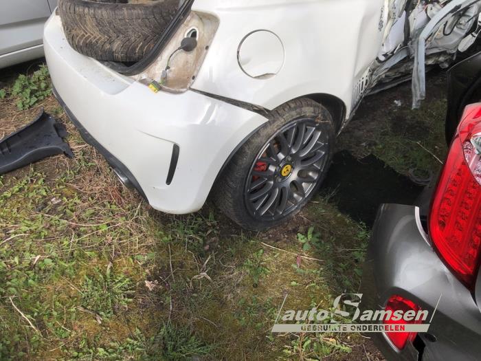 Gebrauchte Hinterachse Vorderradantrieb Fiat 500/595/695 1.4 T-Jet 16V Preis € 400,00 Margenregelung angeboten von Auto Samsen B.V.