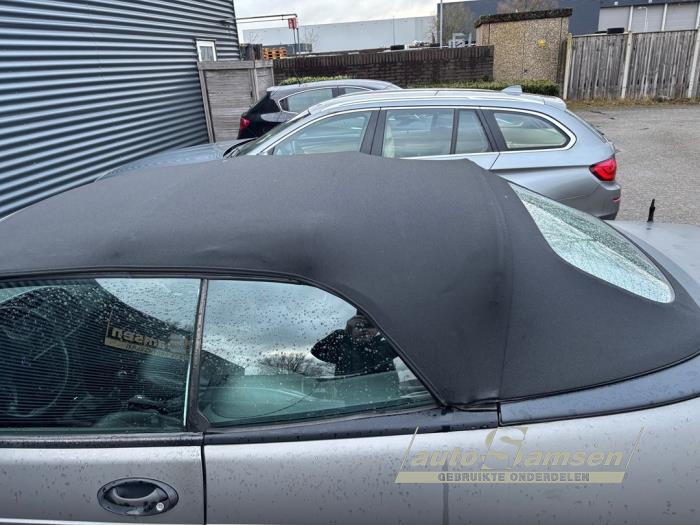 Używane Miekki dach cabrio Saab 9-3 I (YS3D) 2.0t 16V Ecopower Cena € 450,00 Procedura marży oferowane przez Auto Samsen B.V.