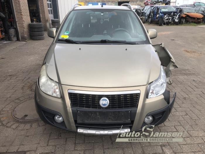 Kühler Fiat Sedici (189), 2006 / 2014 1.6 16V Emotion 4x4, SUV, Benzin, 1.586cc, 79kW (107pk), 4x4, M16A, 2006-06 / 2009-10, FYB21S (Gebraucht)