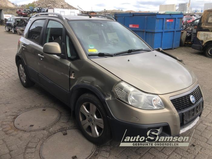 Używane Katalizator Fiat Sedici (189) 1.6 16V Emotion 4x4 Cena € 200,00 Procedura marży oferowane przez Auto Samsen B.V.
