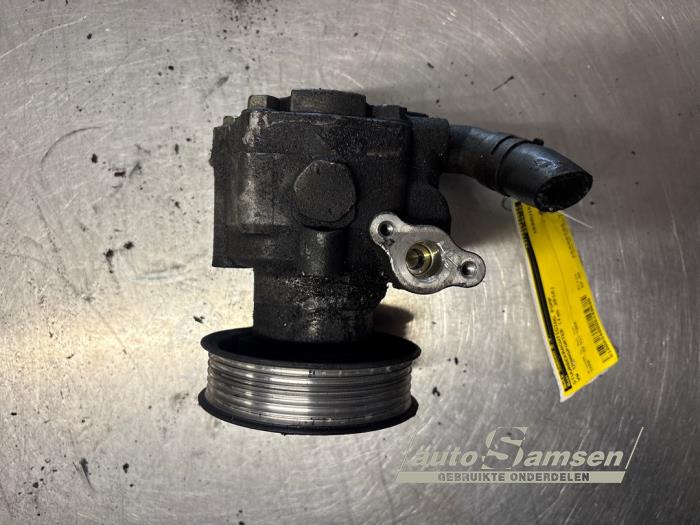 Usagé Pompe de direction Volkswagen Transporter T5 2.0 TDI DRF Prix € 60,00 Règlement à la marge proposé par Auto Samsen B.V.