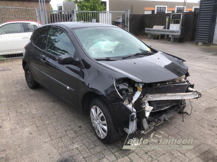 Used Engine Renault Clio III (BR/CR) 1.2 16V 75 Price € 300,00 Margin scheme offered by Auto Samsen B.V.
