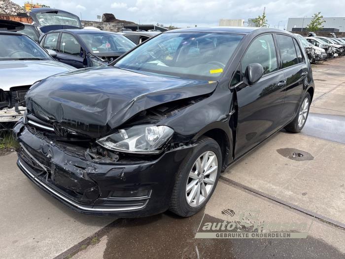 Używane Silnik Volkswagen Golf VII (AUA) 1.6 TDI BlueMotion 16V Cena € 2.250,00 Procedura marży oferowane przez Auto Samsen B.V.