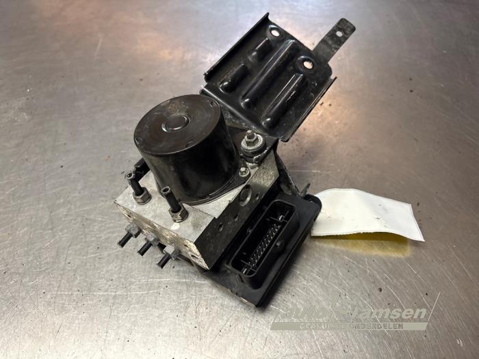 Usagé Bloc ABS Volkswagen Polo V (6R) 1.4 16V Prix € 70,00 Règlement à la marge proposé par Auto Samsen B.V.