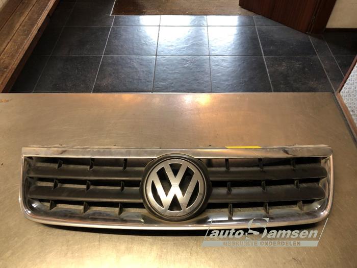 Używane Grill Volkswagen Touareg (7LA/7L6) 3.2 V6 24V Cena € 75,00 Procedura marży oferowane przez Auto Samsen B.V.