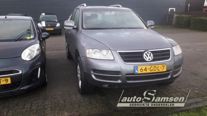 Gebrauchte Scheinwerfer rechts Volkswagen Touareg (7LA/7L6) 3.2 V6 24V Preis € 175,00 Margenregelung angeboten von Auto Samsen B.V.