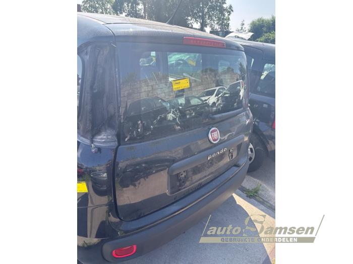 Begagnade Baklucka Fiat Panda (312) 0.9 TwinAir 65 Pris € 175,00 Marginaltabell erbjuds av Auto Samsen B.V.