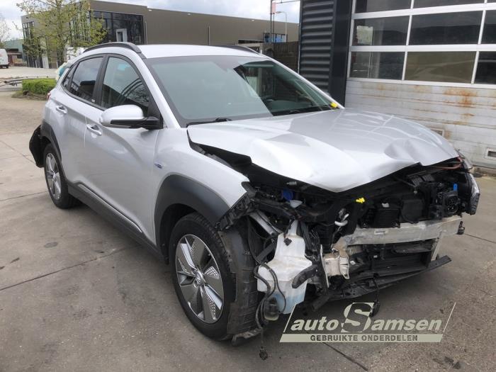 Gebrauchte Achsschenkel rechts vorne Hyundai Kona (OS) 64 kWh Preis € 120,00 Margenregelung angeboten von Auto Samsen B.V.