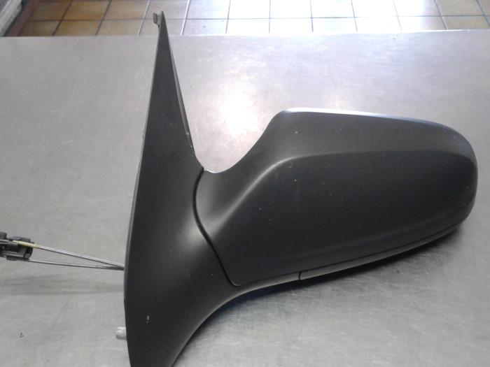 Wing mirror, left from a Opel Astra H SW (L35) 1.7 CDTi 16V 2005