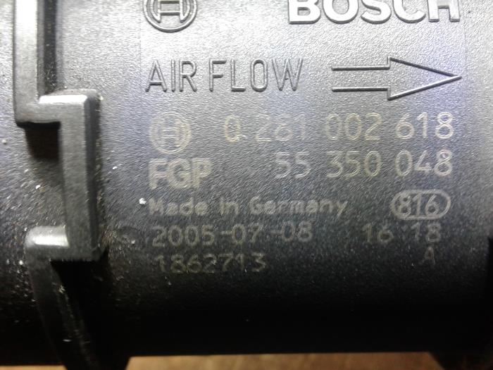 Airflow meter from a Opel Astra H SW (L35) 1.7 CDTi 16V 2005