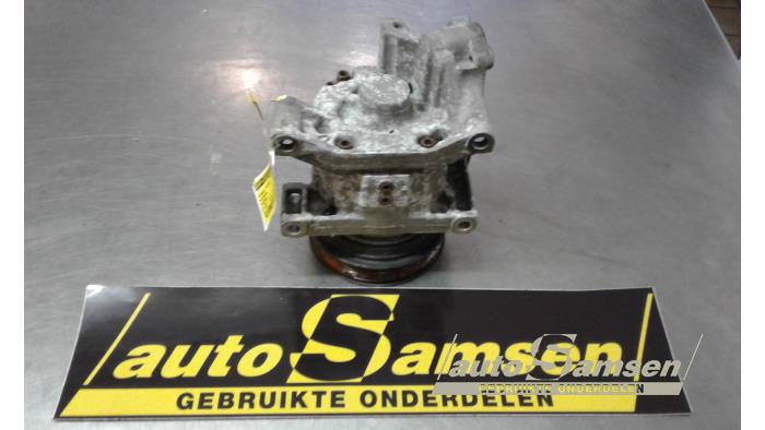 Usagé Pompe clim Nissan Micra (K11) 1.3 LX,SLX 16V Prix € 50,00 Règlement à la marge proposé par Auto Samsen B.V.