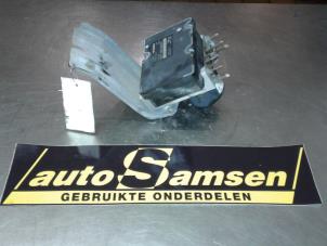 Usados Bomba ABS Volvo V70 Precio € 75,00 Norma de margen ofrecido por Auto Samsen B.V.