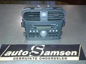 Usagé Radio/Lecteur CD Opel Agila (B) 1.2 16V Prix € 125,00 Règlement à la marge proposé par Auto Samsen B.V.