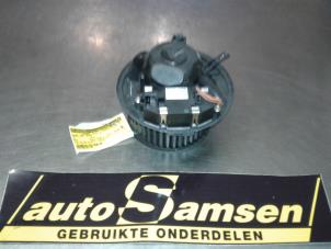 Usados Motor de ventilador de calefactor Volkswagen Golf VI Variant (AJ5/1KA) 1.6 TDI 16V 105 Precio € 50,00 Norma de margen ofrecido por Auto Samsen B.V.