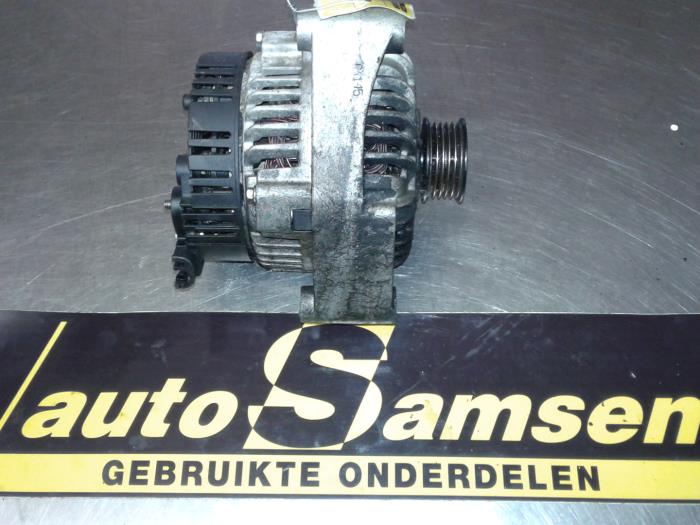 Dynamo from a BMW 3 serie (E36/4) 325 td 1998