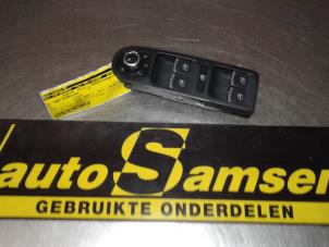 Używane Przelacznik elektrycznej szyby Volkswagen Golf VI (5K1) 2.0 TDI 16V Cena € 40,00 Procedura marży oferowane przez Auto Samsen B.V.