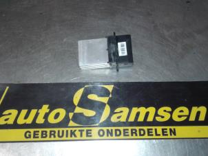 Used Heater resistor Renault Megane Scenic Price € 25,00 Margin scheme offered by Auto Samsen B.V.