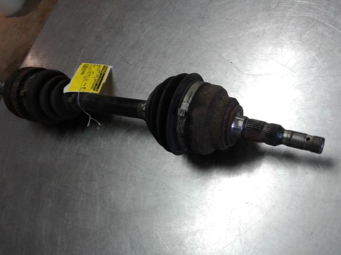 Front drive shaft, left from a Opel Zafira (F75) 2.2 16V 2003