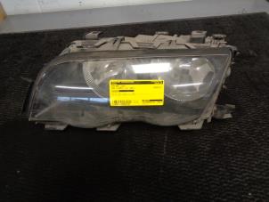 Used Headlight, left BMW 3 serie Touring (E46/3) 320d 16V Price € 30,00 Margin scheme offered by Westerhof autodemontage