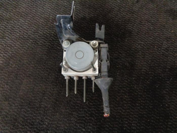 Gebrauchte ABS Pumpe Renault Clio III (BR/CR) 1.2 16V 75 Hi-Flex Preis € 40,00 Margenregelung angeboten von Westerhof autodemontage