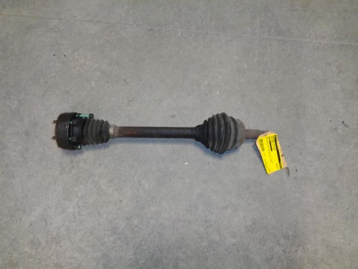 Front drive shaft, left from a Seat Ibiza II (6K1) 1.6 Sport 2001