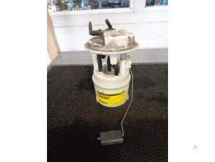 Used Electric fuel pump Peugeot 206 SW (2E/K) 1.6 16V Price € 30,00 Margin scheme offered by Westerhof autodemontage