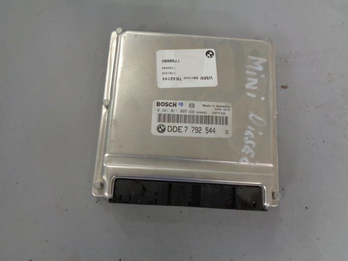 Used Engine management computer BMW Mini (R50/53) 1.4 D One Price € 40,00 Margin scheme offered by Westerhof autodemontage