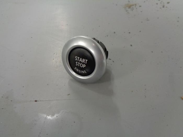 Start/Stopp Schalter van een BMW 1 serie (E87/87N) 118d 16V 2008