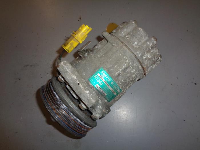 Air conditioning pump from a Citroën C2 (JM)  2004