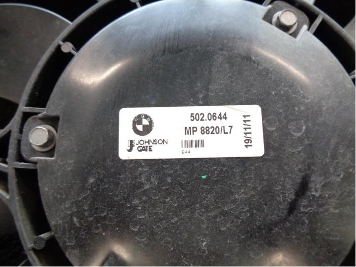 Używane Silnik wentylatora BMW 1 serie (F20) 116i 1.6 16V Cena € 50,00 Procedura marży oferowane przez Westerhof autodemontage