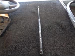 Used Bonnet gas strut, right Opel Astra H (L48) 1.6 16V Twinport Price € 10,00 Margin scheme offered by Westerhof autodemontage