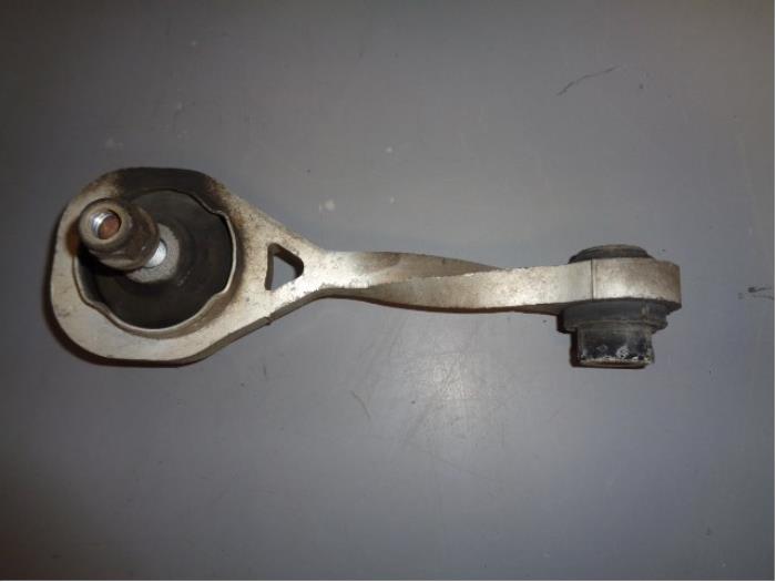 Used Engine mount Renault Twingo II (CN) 1.5 dCi 75 FAP Price € 15,00 Margin scheme offered by Westerhof autodemontage