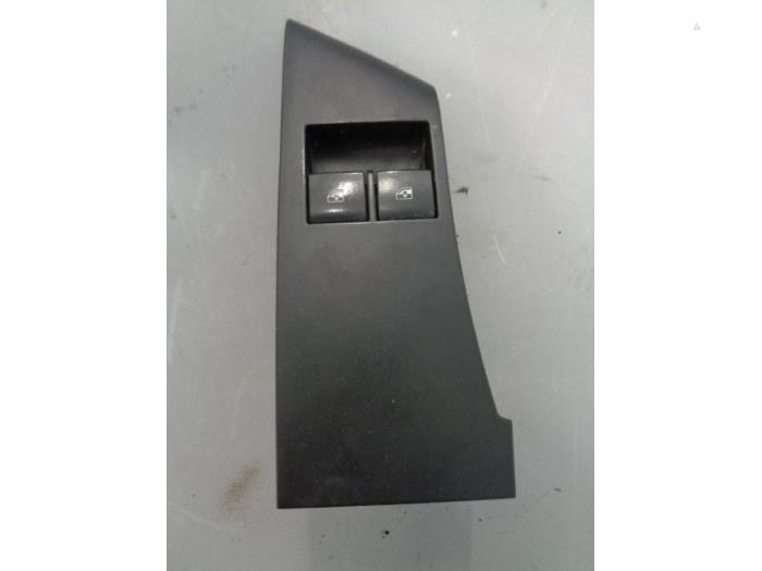 Electric window switch from a Opel Astra J Sports Tourer (PD8/PE8/PF8) 1.7 CDTi 16V 2011