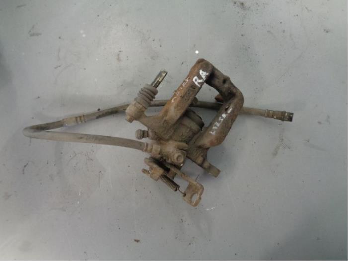 Gebrauchte Bremszange rechts hinten Opel Astra J Sports Tourer (PD8/PE8/PF8) 1.7 CDTi 16V Preis € 30,00 Margenregelung angeboten von Westerhof autodemontage
