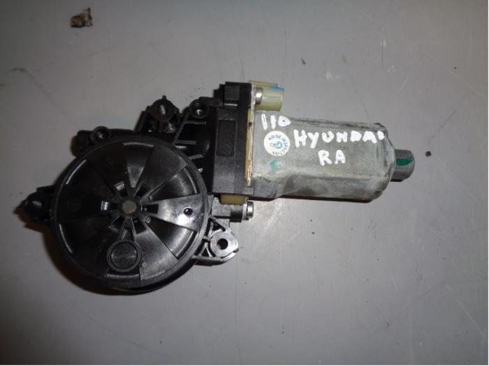 Usados Motor de ventanilla de puerta Hyundai i10 (B5) 1.0 12V Precio € 30,00 Norma de margen ofrecido por Westerhof autodemontage