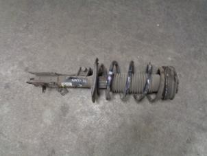 Used Front shock absorber, right Mitsubishi Space Star (A0) 1.0 12V Price € 45,00 Margin scheme offered by Westerhof autodemontage