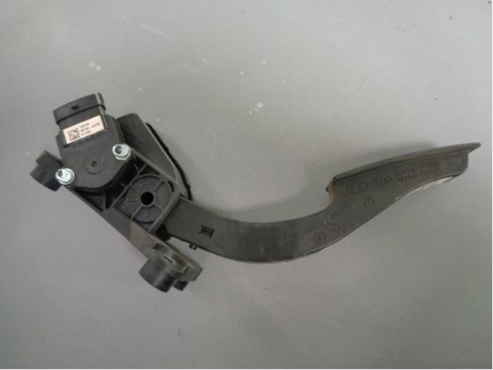 Begagnade Gaspedalsensor Kia Venga 1.4 CRDi 16V Pris € 40,00 Marginaltabell erbjuds av Westerhof autodemontage
