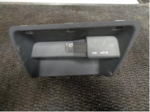 Usados Conexión AUX-USB Seat Ibiza IV SC (6J1) 1.2 12V Precio € 20,00 Norma de margen ofrecido por Westerhof autodemontage