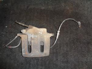Used Front brake calliper, left Mercedes Viano (639) 2.0 CDI 16V Price € 35,00 Margin scheme offered by Westerhof autodemontage