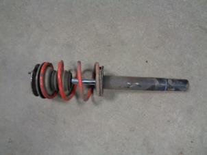 Used Fronts shock absorber, left BMW 5 serie Touring (E39) 520i 24V Price € 75,00 Margin scheme offered by Westerhof autodemontage