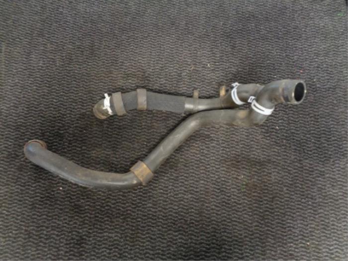 Radiator hose from a Seat Ibiza IV SC (6J1) 1.2 12V 2011