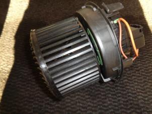 Used Heating and ventilation fan motor Peugeot 108 1.0 12V VVT-i Price € 45,00 Margin scheme offered by Westerhof autodemontage