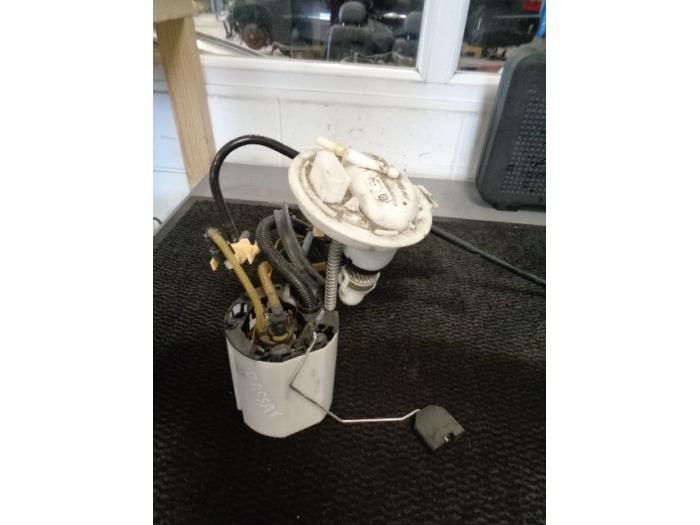 Begagnade Bensinpump Volkswagen Passat Variant (365) Pris € 40,00 Marginaltabell erbjuds av Westerhof autodemontage